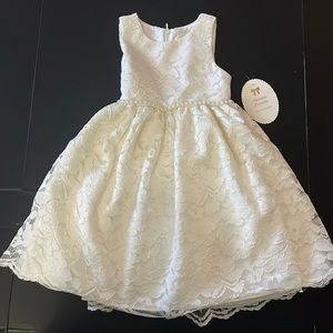 Girls dress